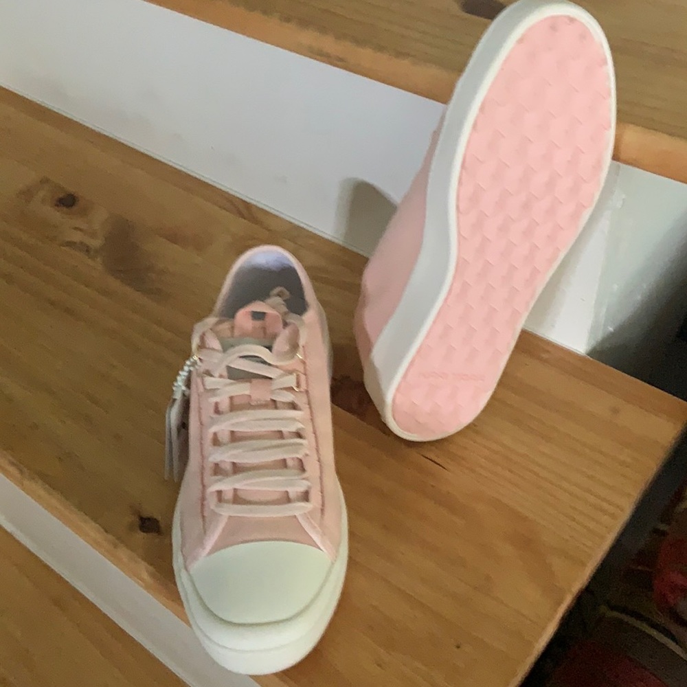 Pink tennis shoes